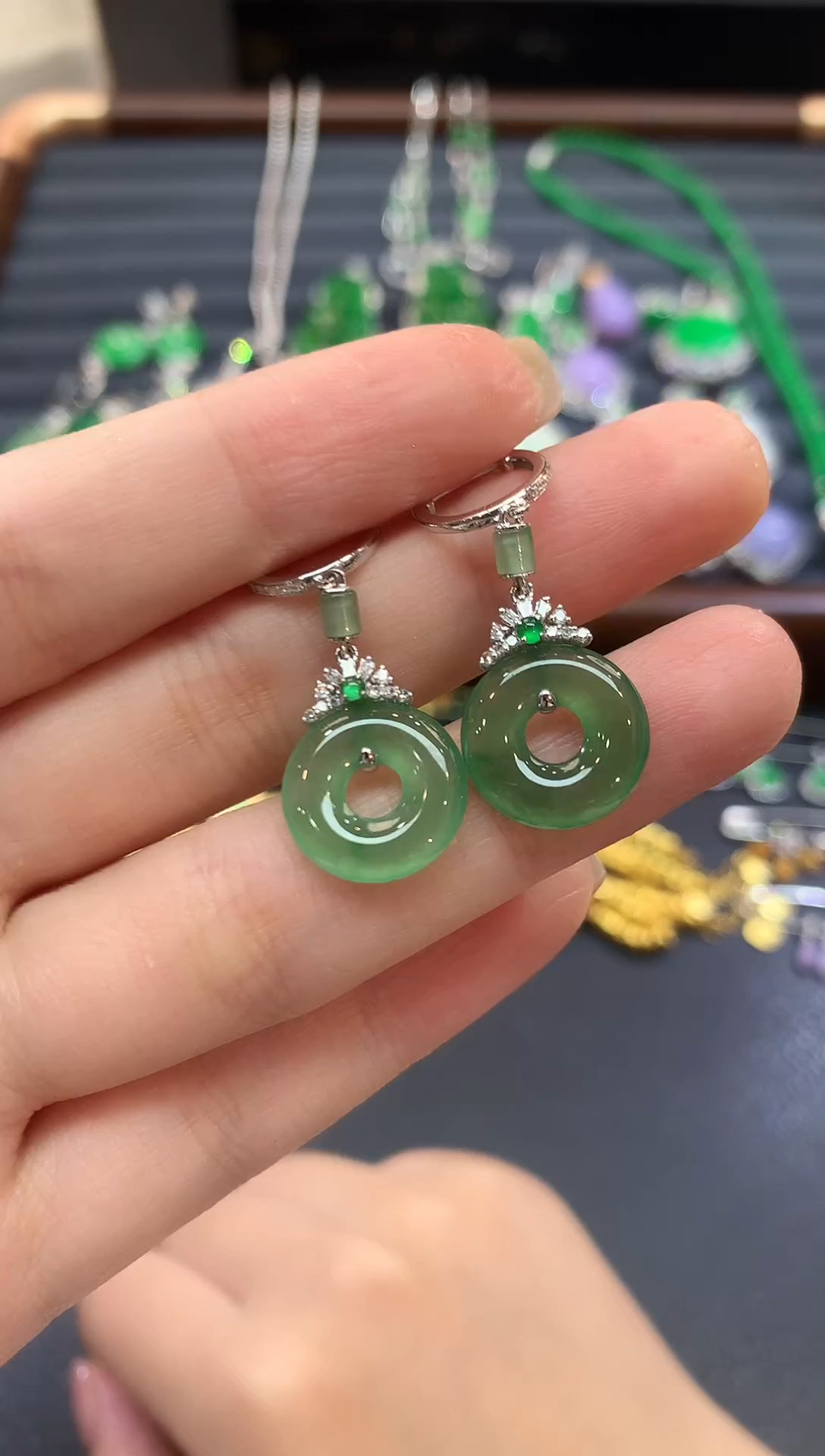 颈饰18K金镶嵌翡翠88-耳饰