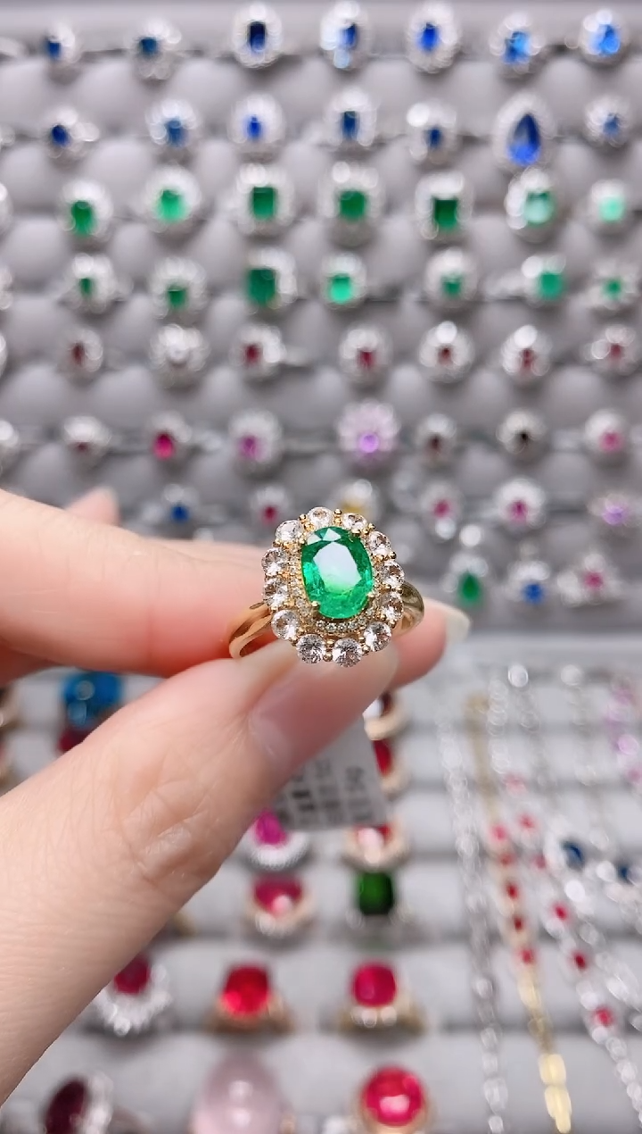 【闪购商品】祖母绿18K金戒指18K金镶嵌.