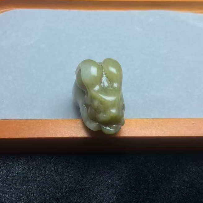 和田玉且末糖玉兔V005