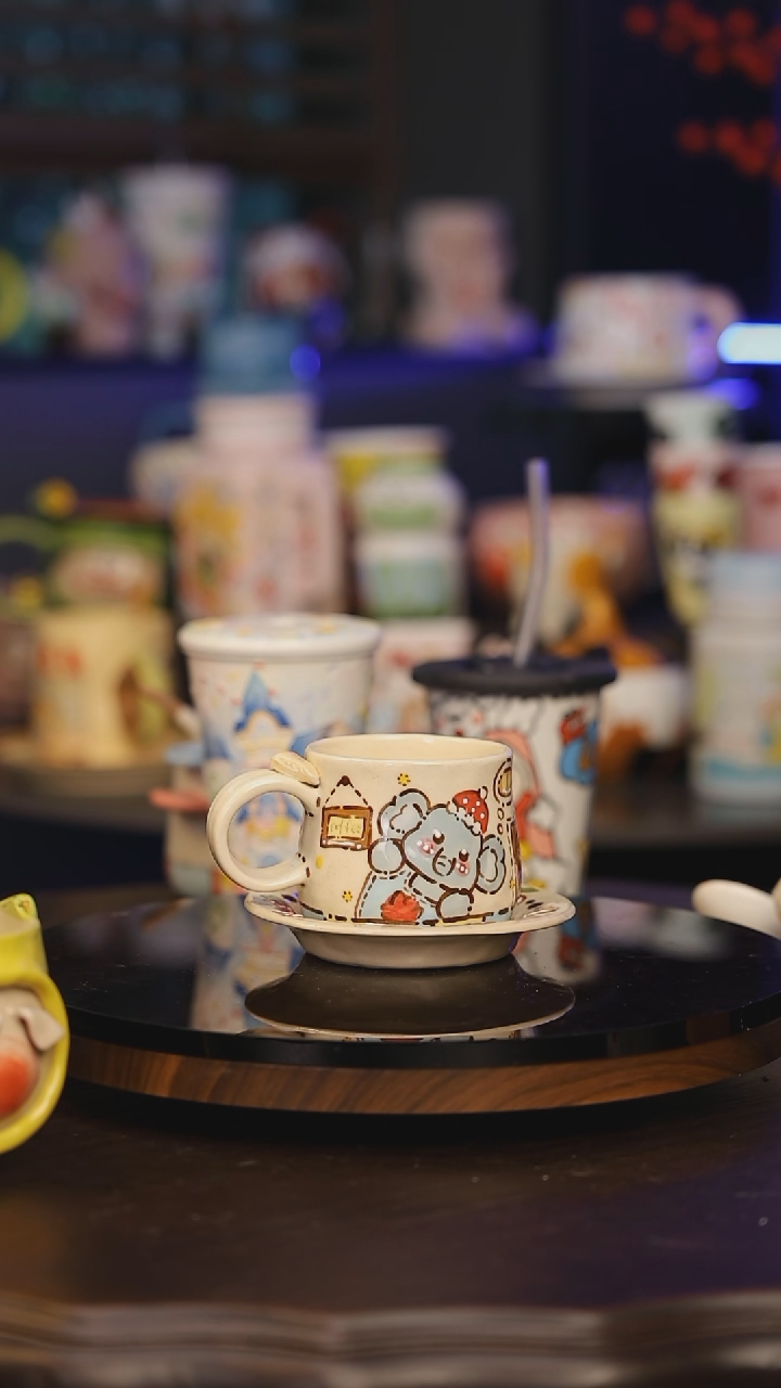 【闪购商品】摆件景德镇釉下彩绘设计师款式陶瓷