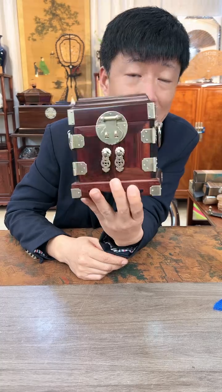 【闪购商品】紫檀木类成套家具小叶紫檀  官皮箱14