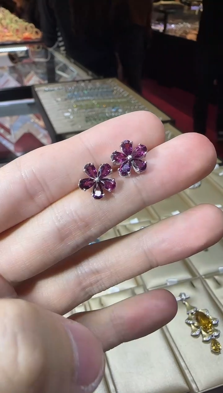 银S925镶嵌耳饰石榴石（紫牙乌）耳钉13mm