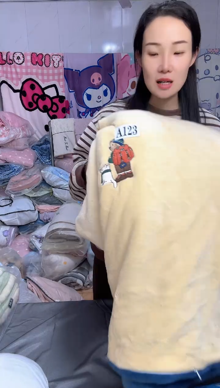 牛奶绒123瑕疵被罩加两只颜色不配对随机枕套