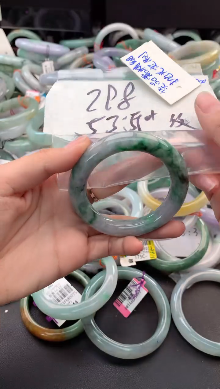 【闪购商品】定制翡翠未镶嵌毛货需精细抛光+多人