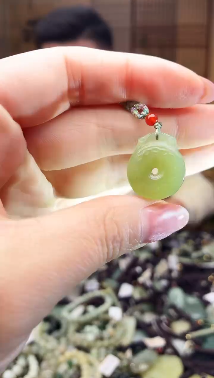 颈饰未镶嵌和田玉多样性发货，拍一发一