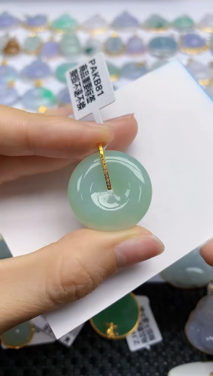 翡翠18K金镶嵌挂件天然翡翠A货