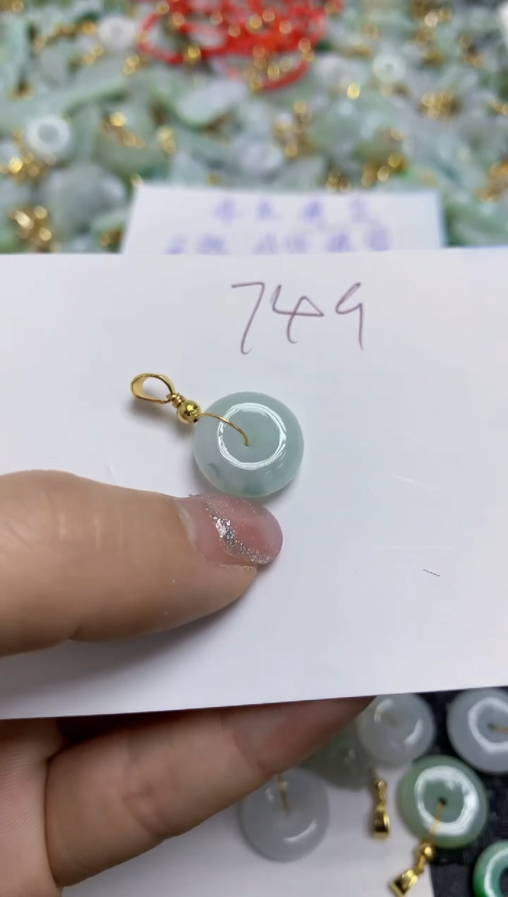 【闪购商品】翡翠颈饰合金天然翡翠A货