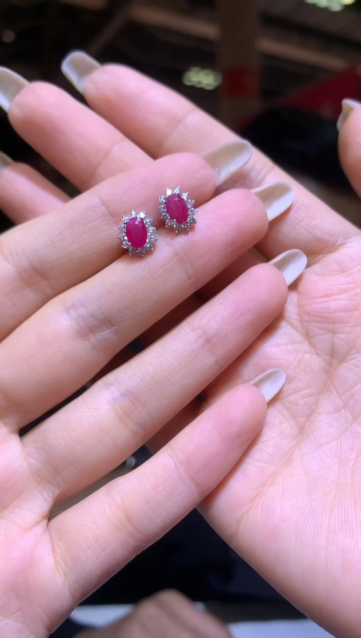 银S925镶嵌耳饰红宝石【宝石世家严选】