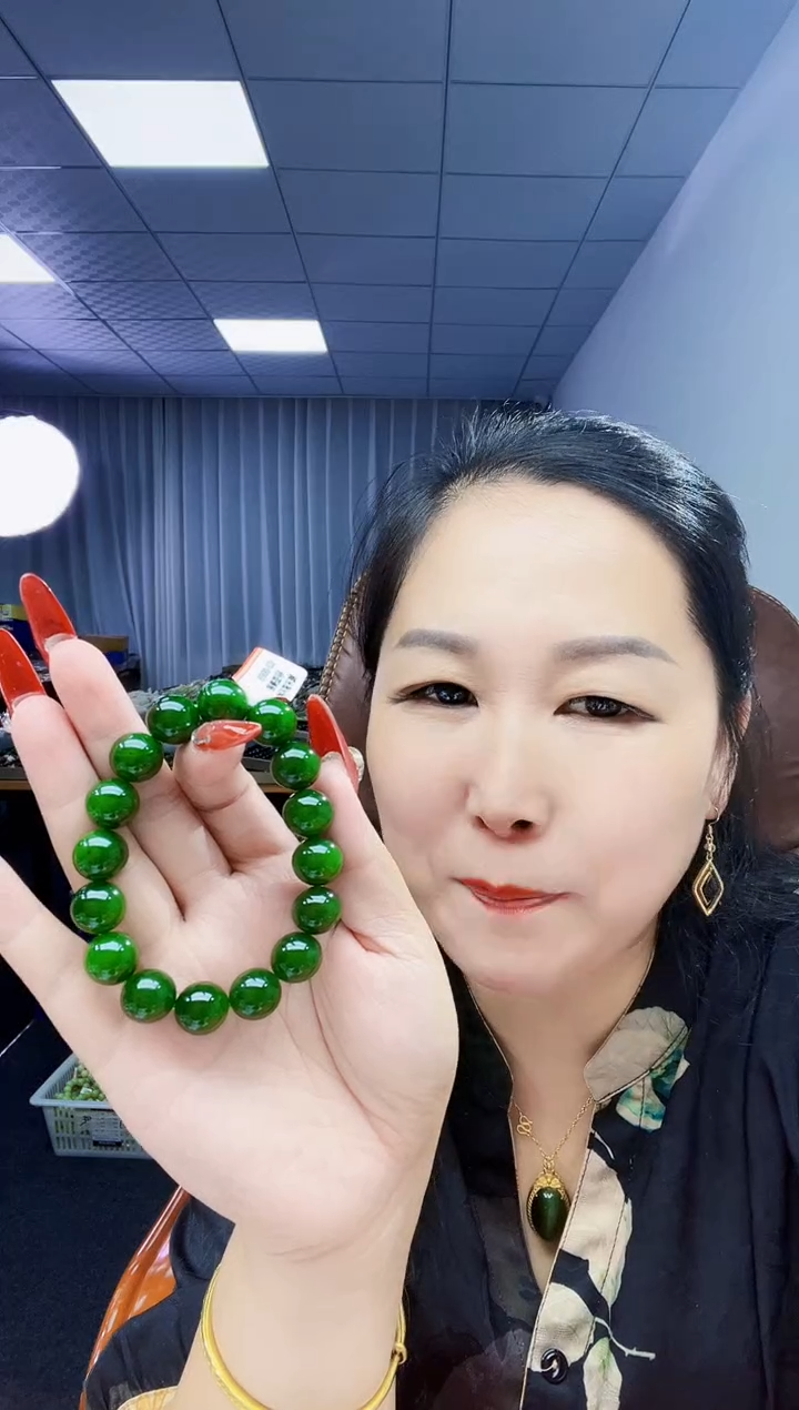 手串未镶嵌和田玉纯天然和田玉俄7碧冰底红皮菠菜绿13