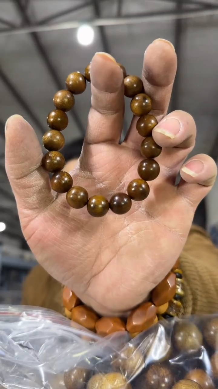 【闪购商品】楠木（金丝楠）手串/手链H64实物为准