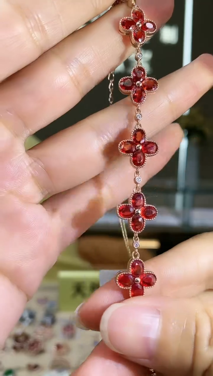 【闪购商品】彩色蓝宝石手链银S925镶嵌手链