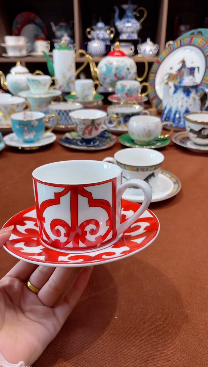 【闪购商品】瓷片西班牙低杯碟······