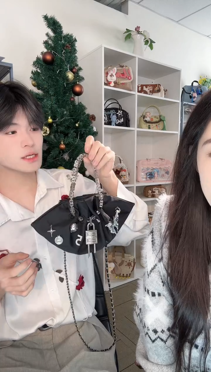 PU必灵手工潮包包