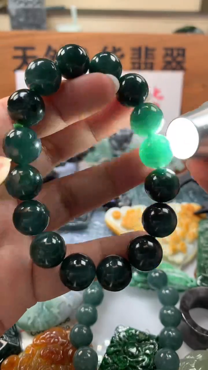 【闪购商品】翡翠颈饰未镶嵌保真天然A货翡翠