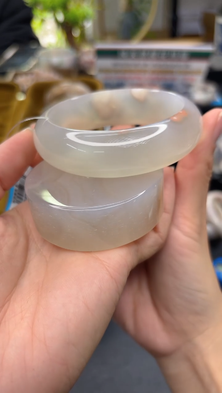 【闪购商品】石英质玉手镯未镶嵌C568(59圈赠送镯心)