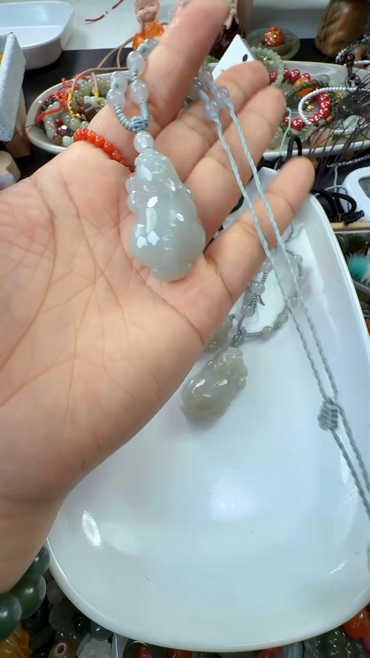 颈饰未镶嵌和田玉小**姐198一个小赖的