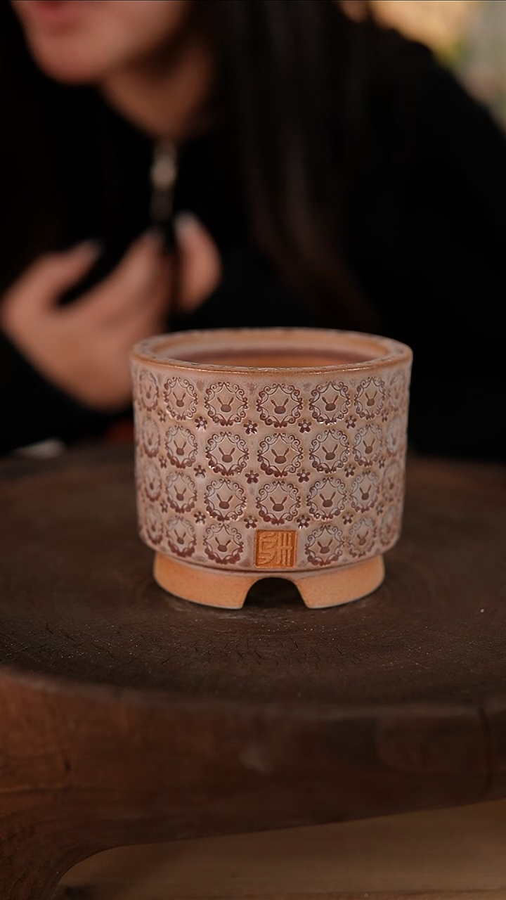 【闪购商品】红陶1-13-074默认微瑕口7.5