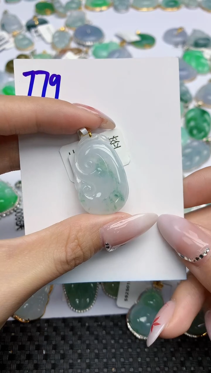 【闪购商品】翡翠颈饰18K金镶嵌天然翡翠A货