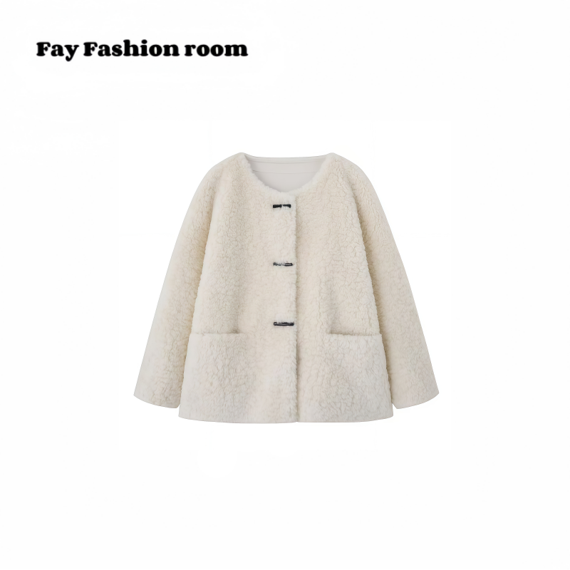 FAY| “小方糖”牛角扣baby羊羔毛宽松复古风圆领外套女