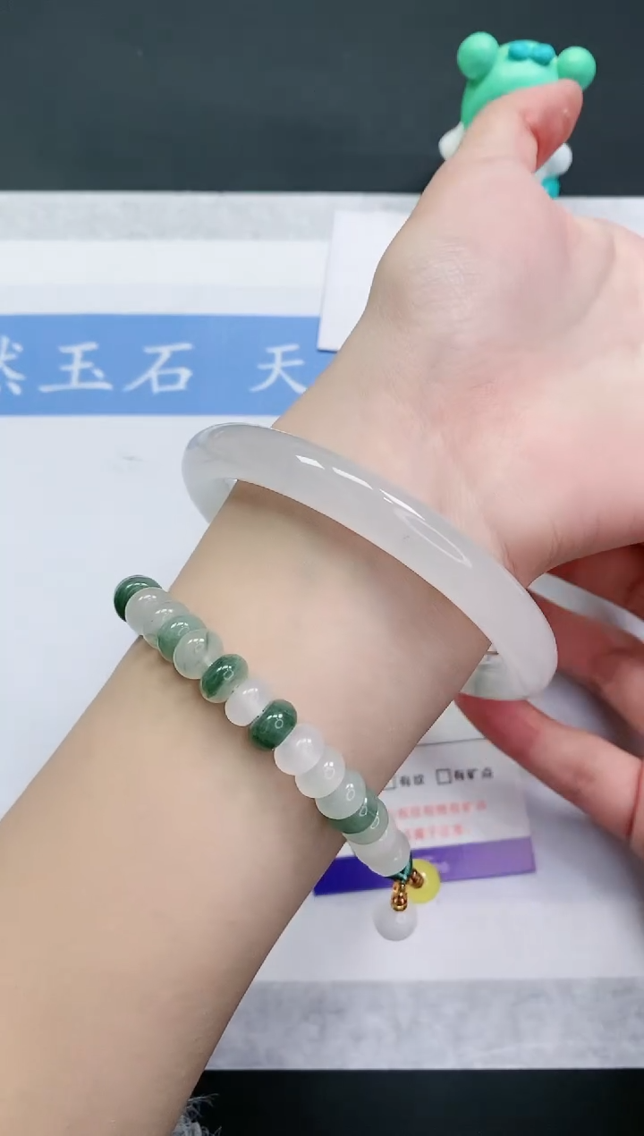 【闪购商品】石英质玉手镯未镶嵌TY116-61+