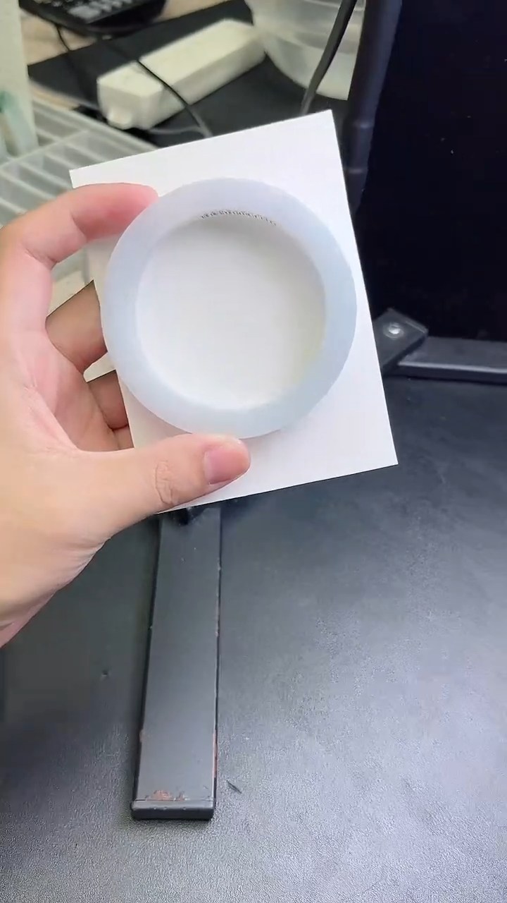 未镶嵌手镯定制翡翠逆****。定制