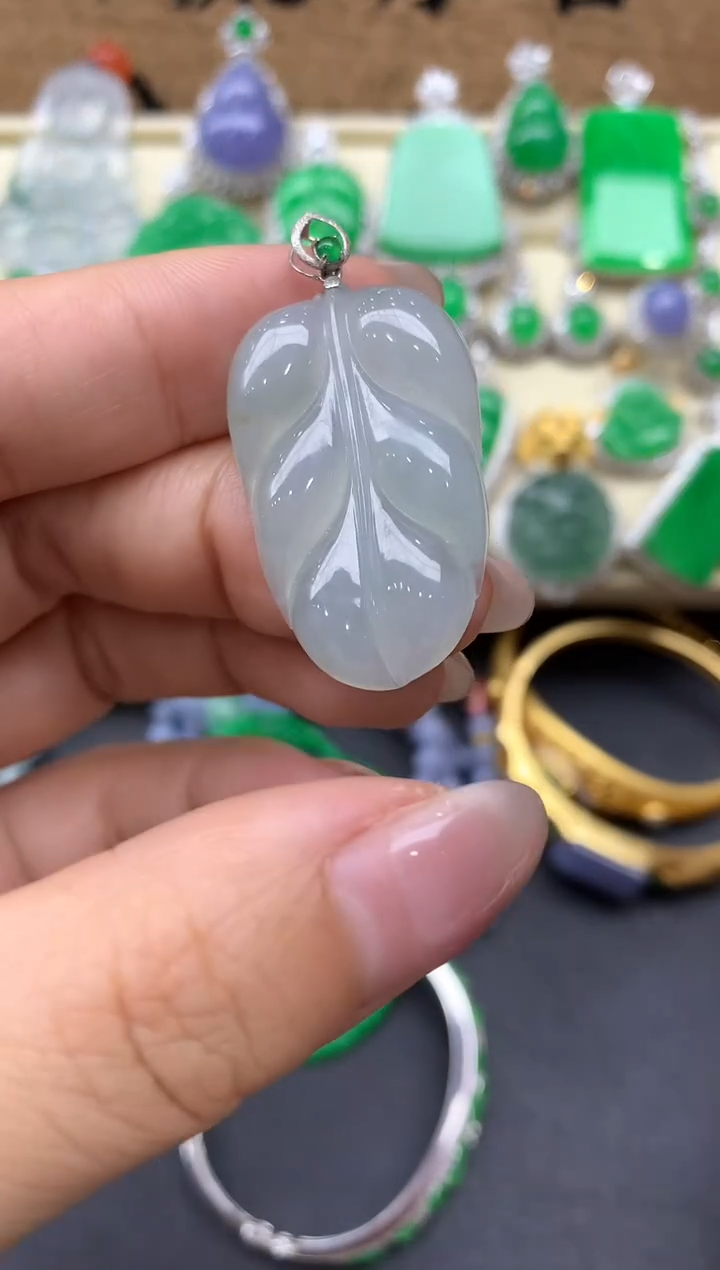 【闪购商品】翡翠颈饰18K金镶嵌32-中国好珍宝