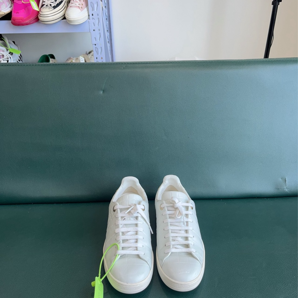 LouisVuitton/路易威登front白 37.5码 b0339
