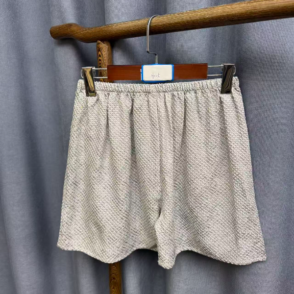 秋季新款简约百搭宽松桑蚕丝直筒短裤女H025