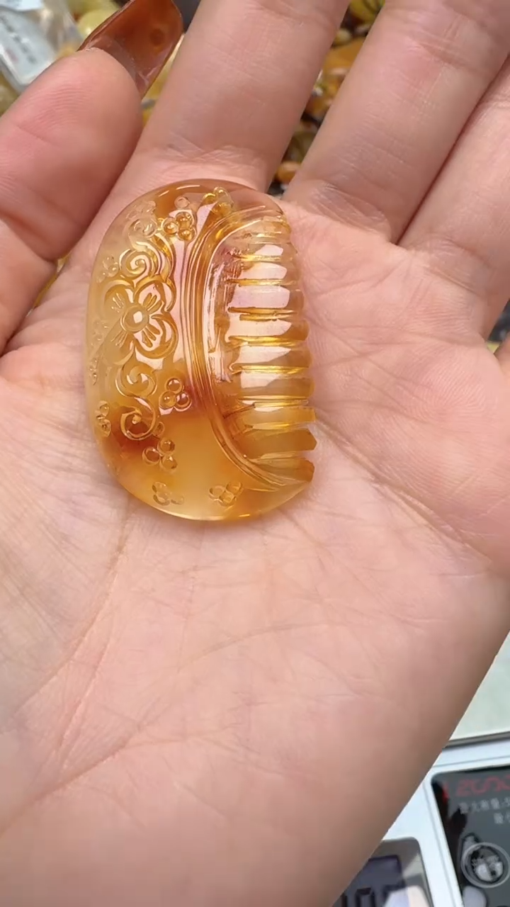 裸石琥珀未镶嵌如图