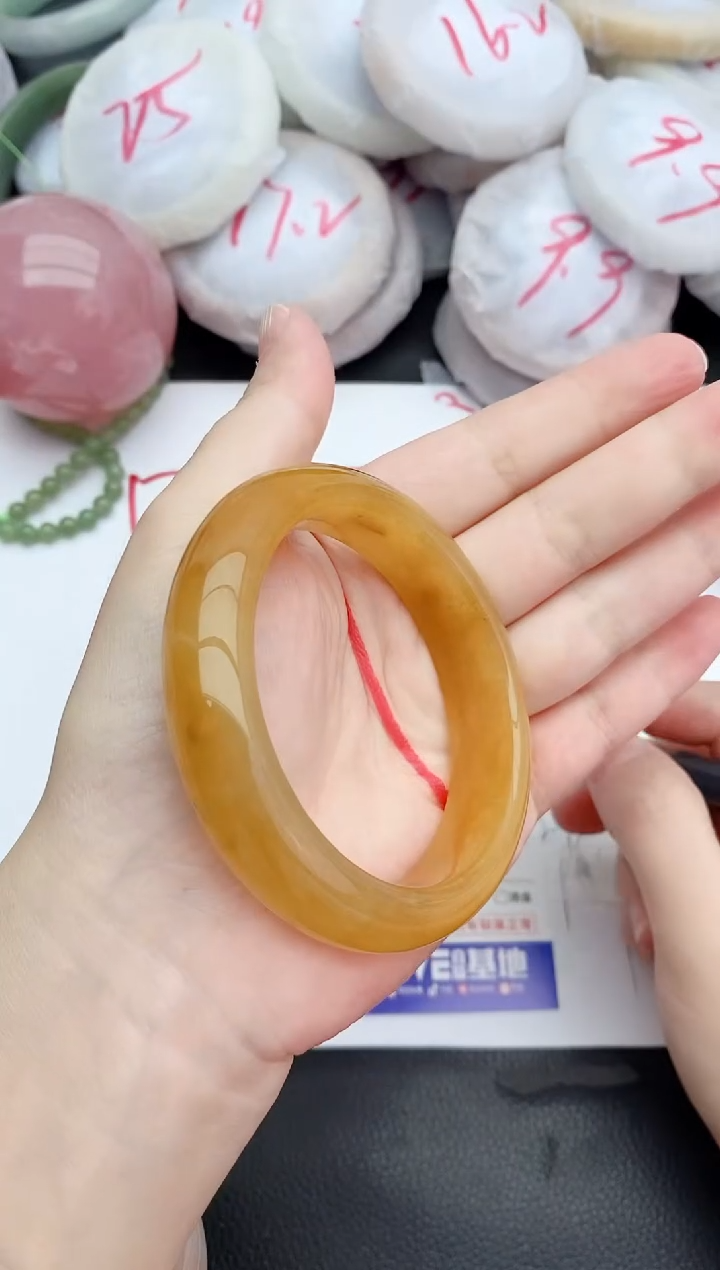 石英质玉手镯未镶嵌218+57/58