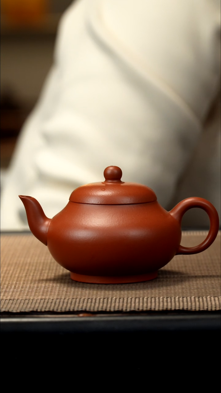 紫砂茶盏朱泥梨壶110CC