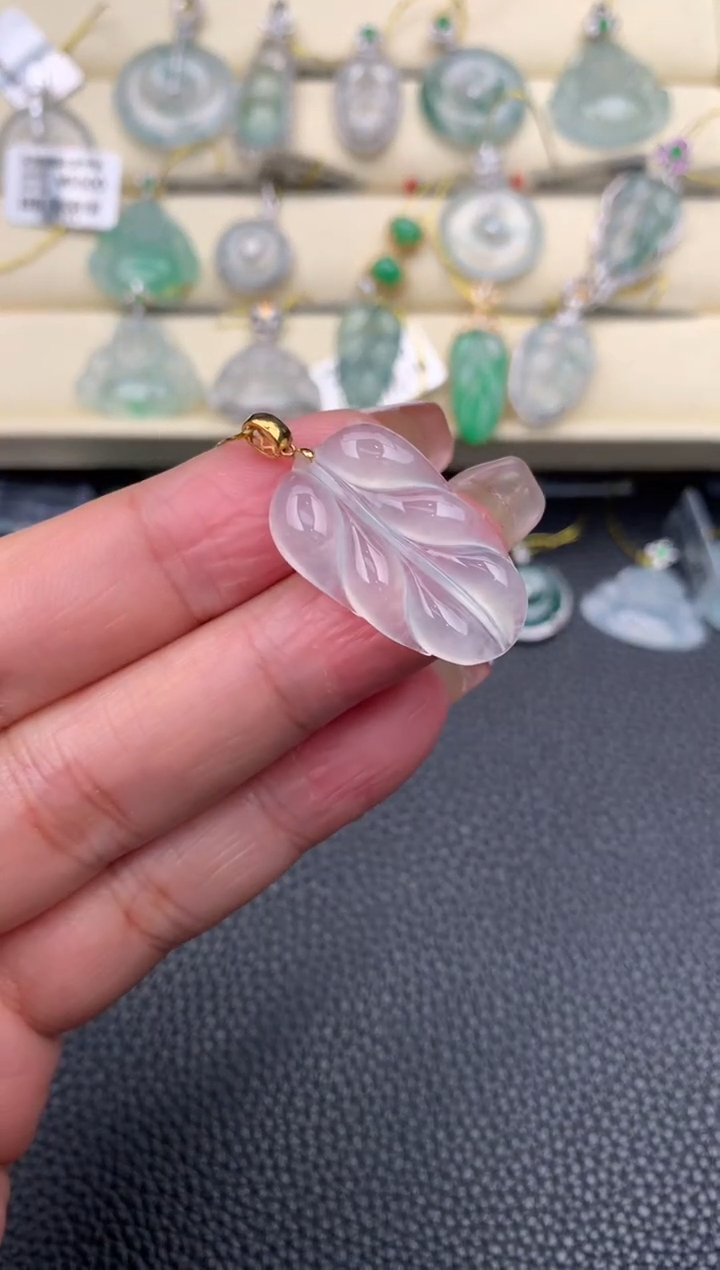 【闪购商品】翡翠颈饰18K金镶嵌D737       