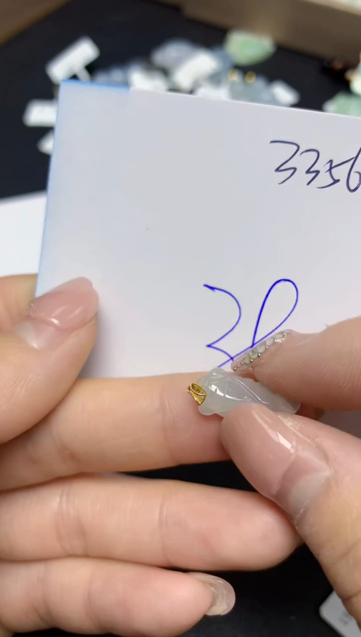 【闪购商品】翡翠挂件18K金镶嵌 天然翡翠A货