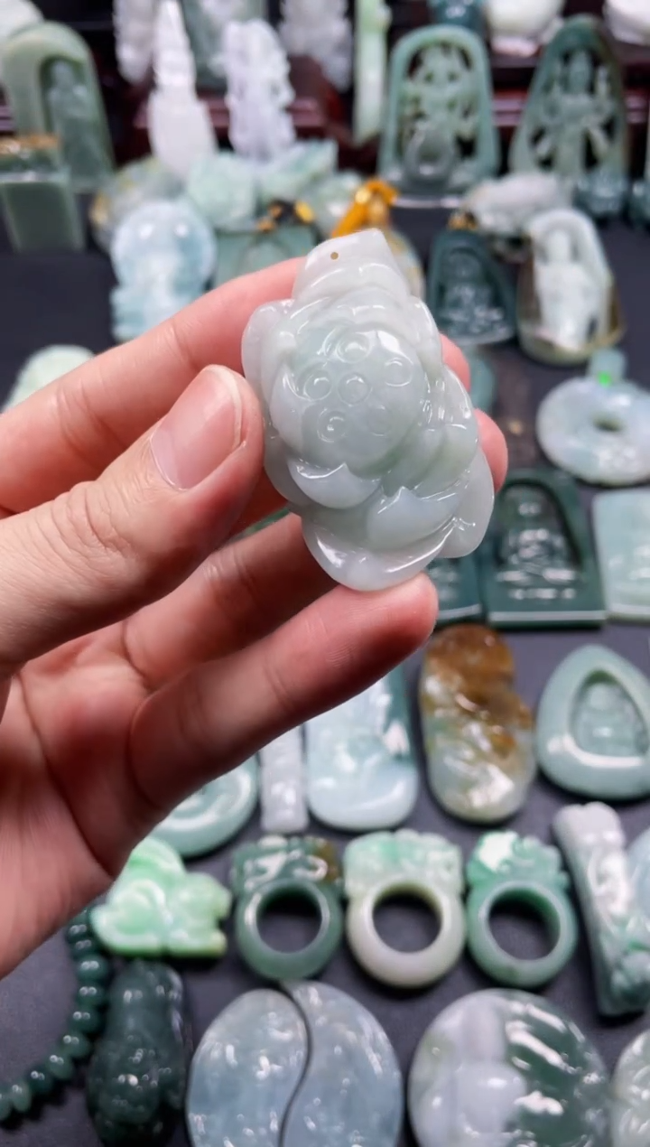 颈饰未镶嵌翡翠15  天然翡翠a货  荷花