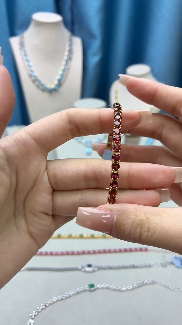 银S925镶嵌石榴石手镯333JH0102产品一个（多样性）