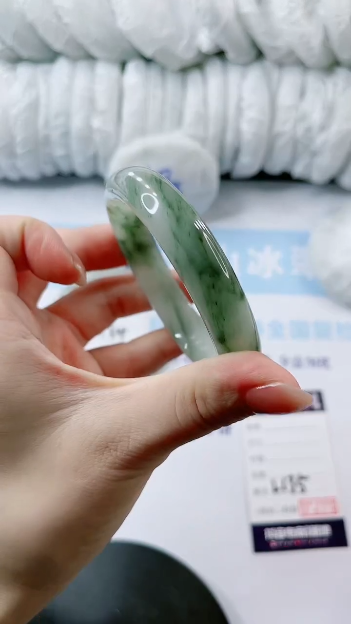 【闪购商品】石英质玉手镯未镶嵌多样性发货L135