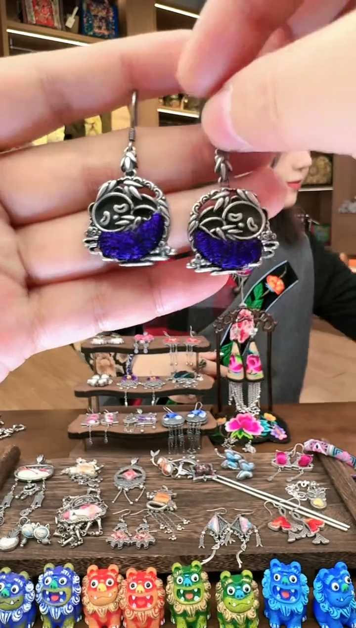 【闪购商品】织绣69黔东南苗族刺绣