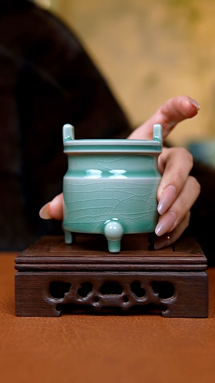 炉仿古翡翠绿釉巧生炉瑕