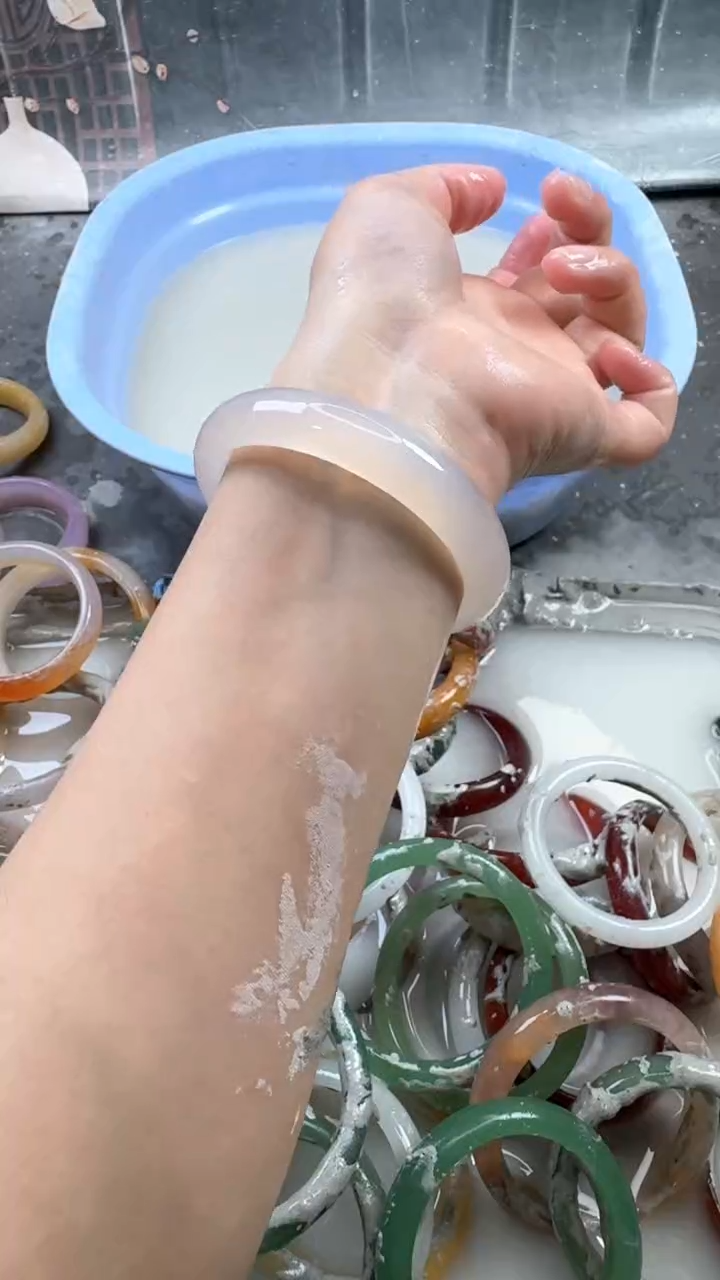 【闪购商品】玛瑙/玉髓手镯未镶嵌100