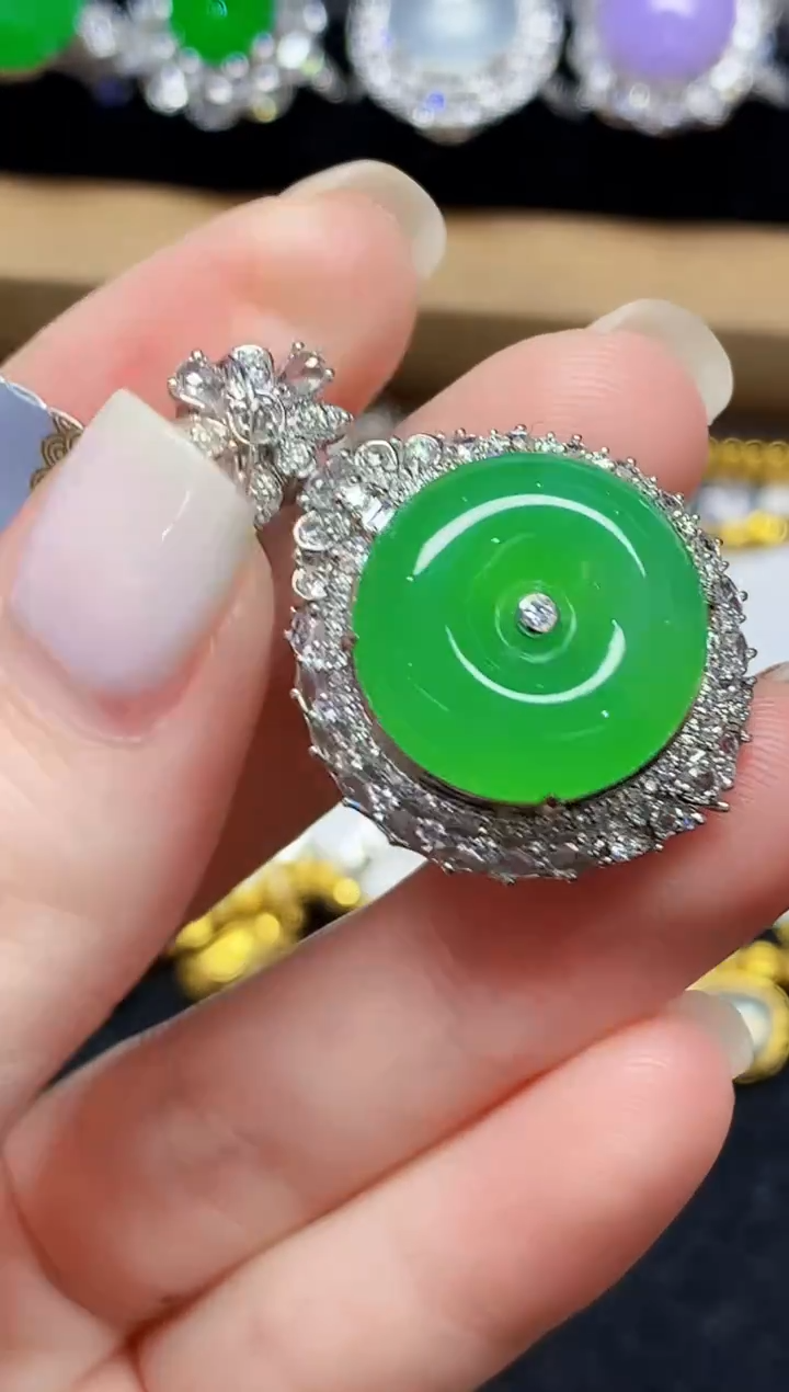 吊坠(不含链)18K金镶嵌翡翠CY