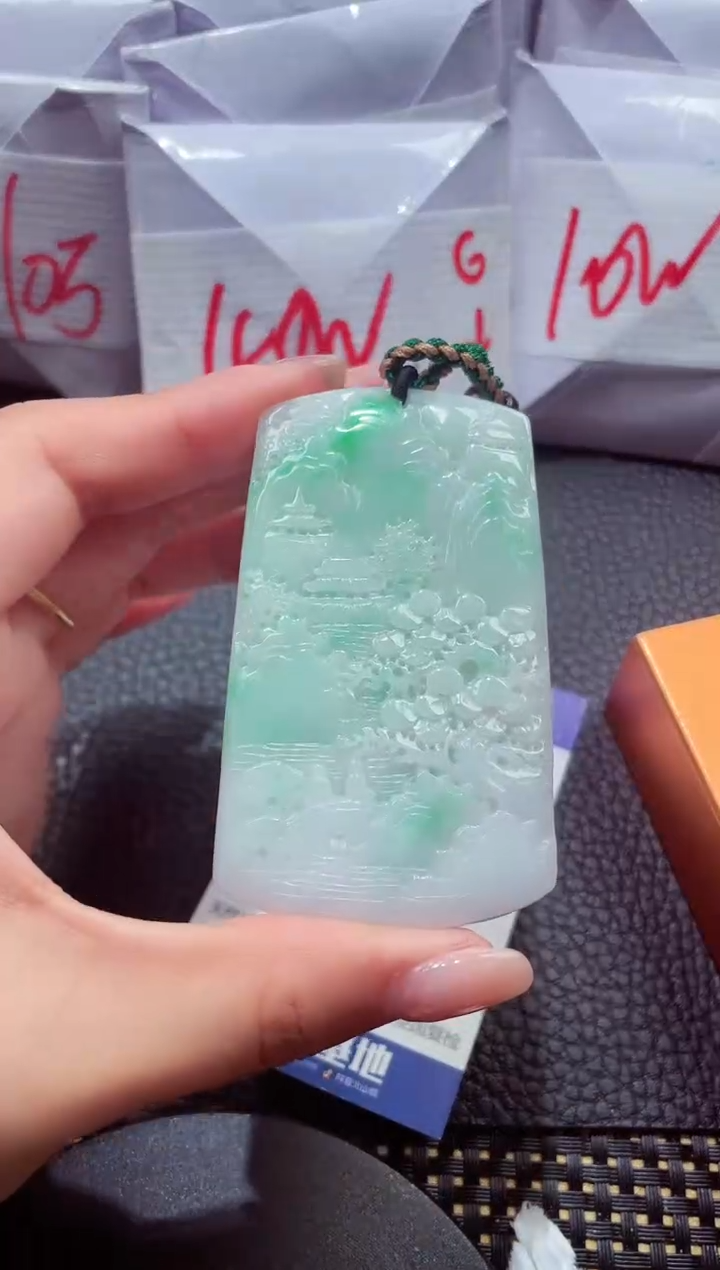 颈饰未镶嵌翡翠125