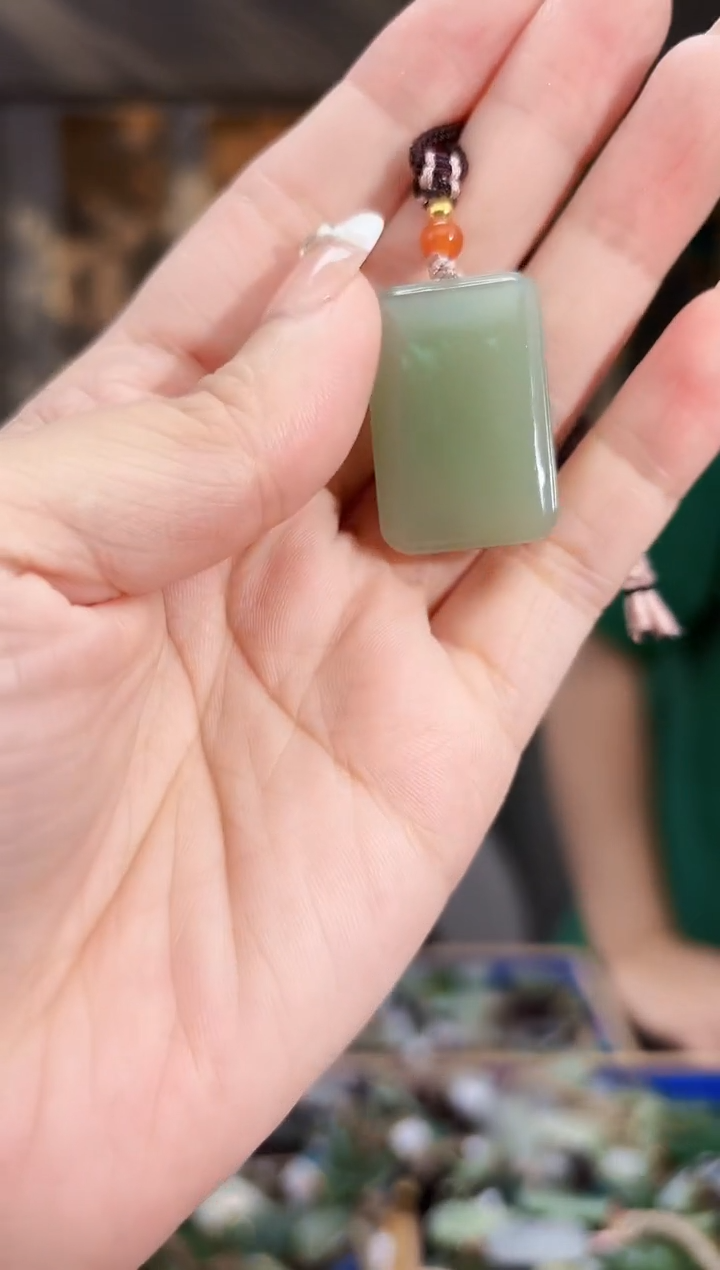 和田玉未镶嵌挂件拍一发一