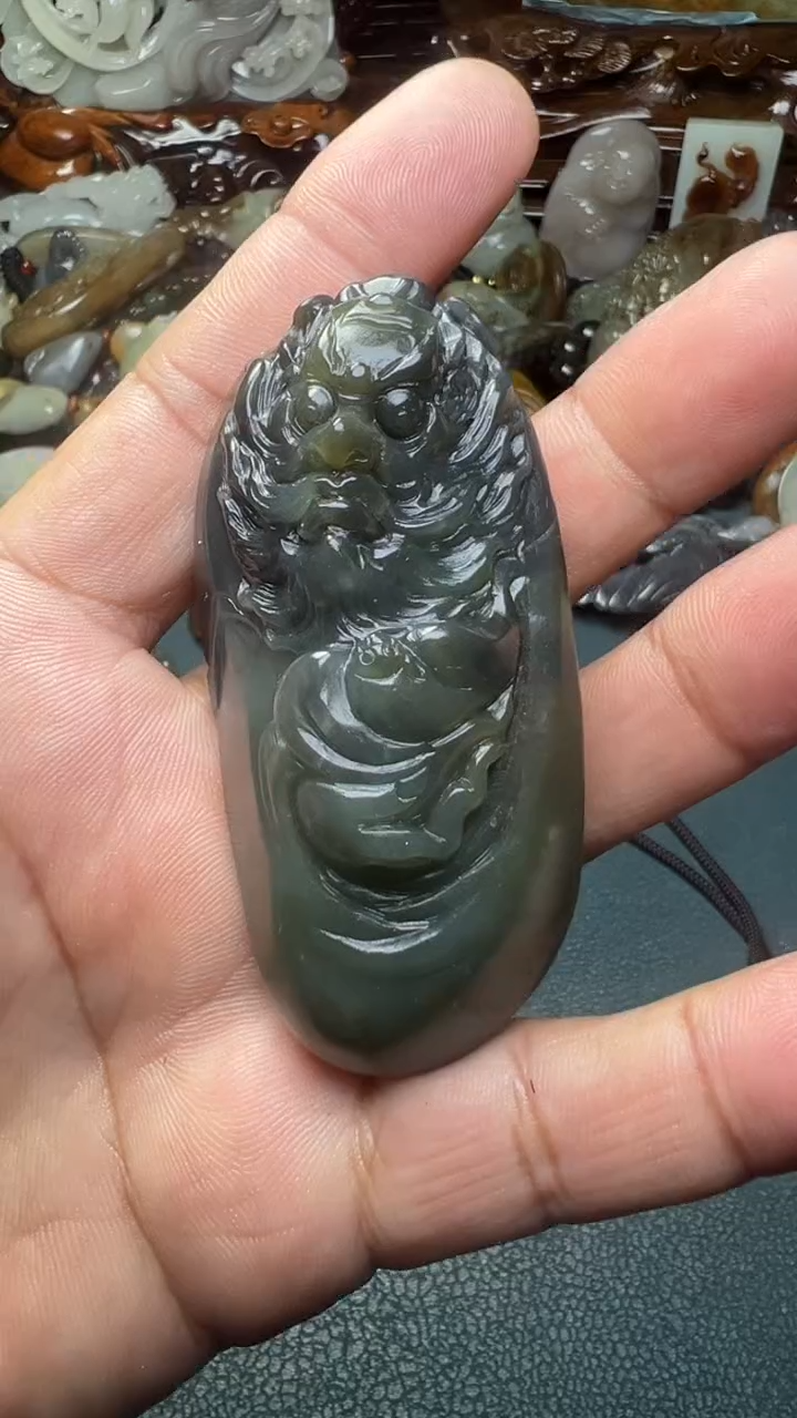 未镶嵌和田玉把件-