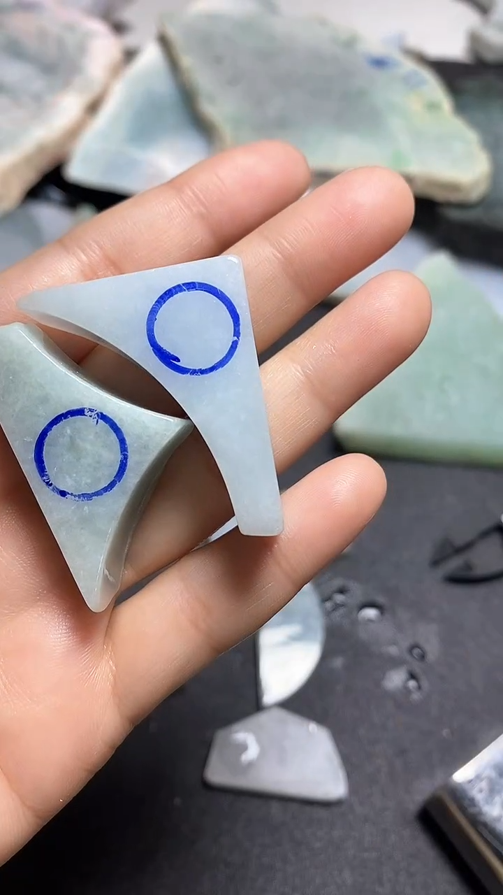 【闪购商品】翡翠颈饰未镶嵌料子