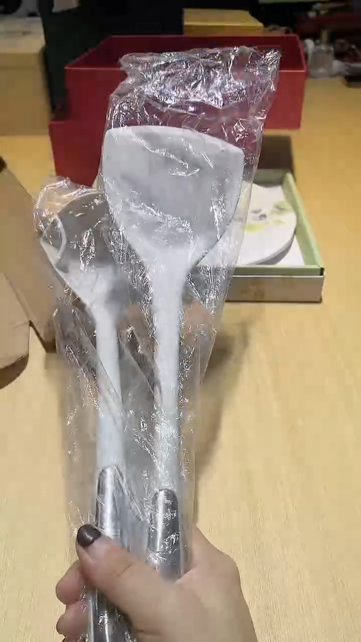 【闪购商品】瓷片锅碗瓢盆一件不剩