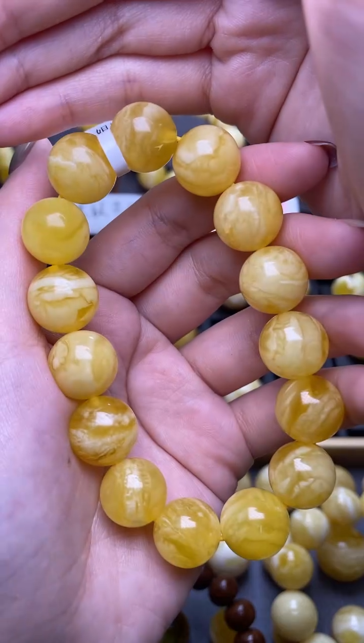 【闪购商品】琥珀裸石未镶嵌 大小姐珠宝严选318