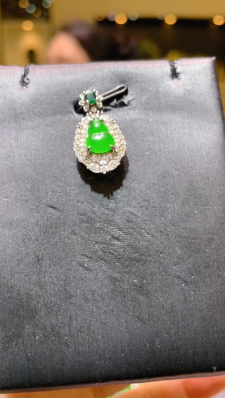 【闪购商品】翡翠吊坠(不含链)未镶嵌A2