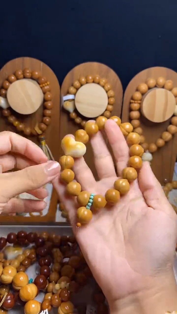 手串猴头核桃全品光面爱心吊坠手串