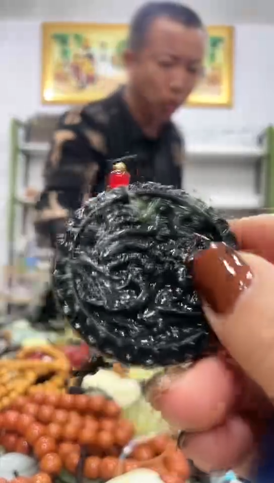 未镶嵌岫玉挂件  