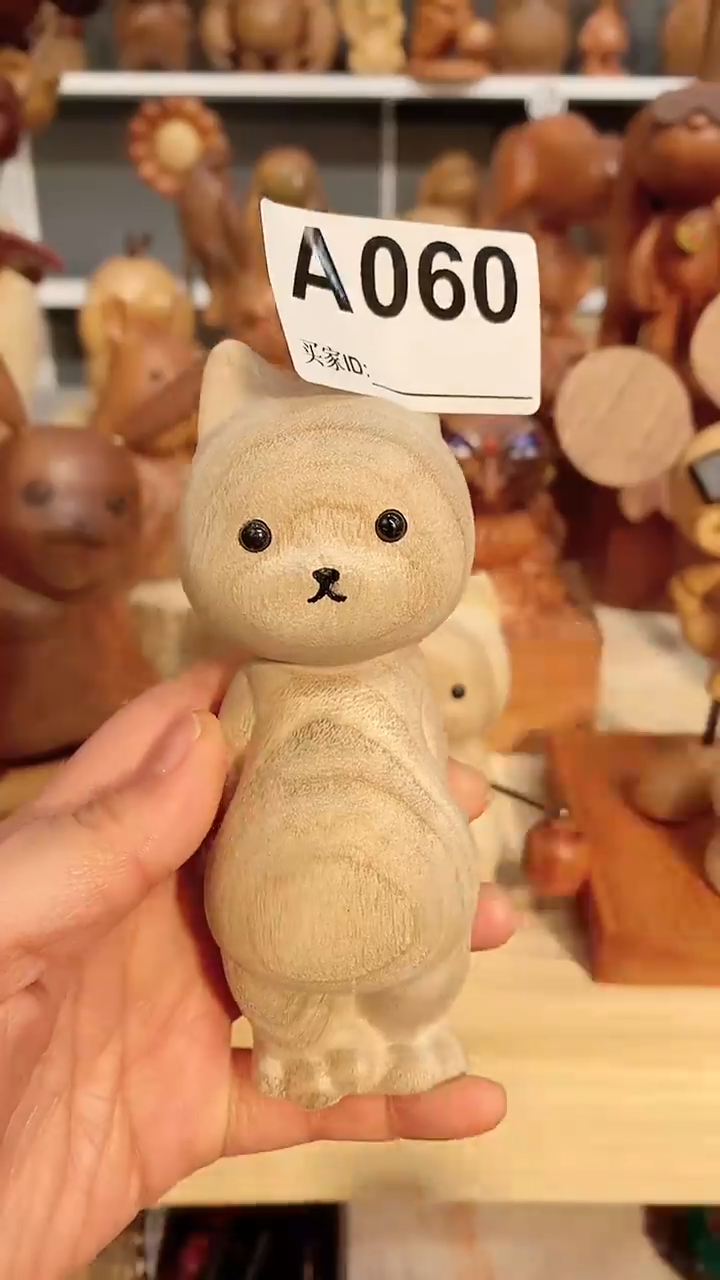 【闪购商品】木木雕摆件可爱卡通